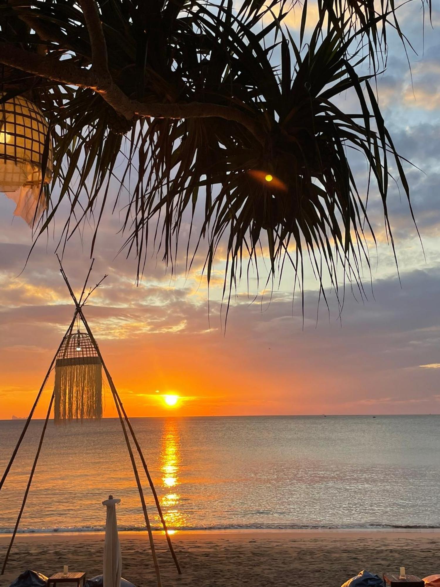 New Harrys Sunset - Klong Nin Ko Lanta